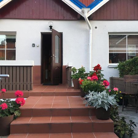 Nida Guesthouse At Loreta Exterior photo