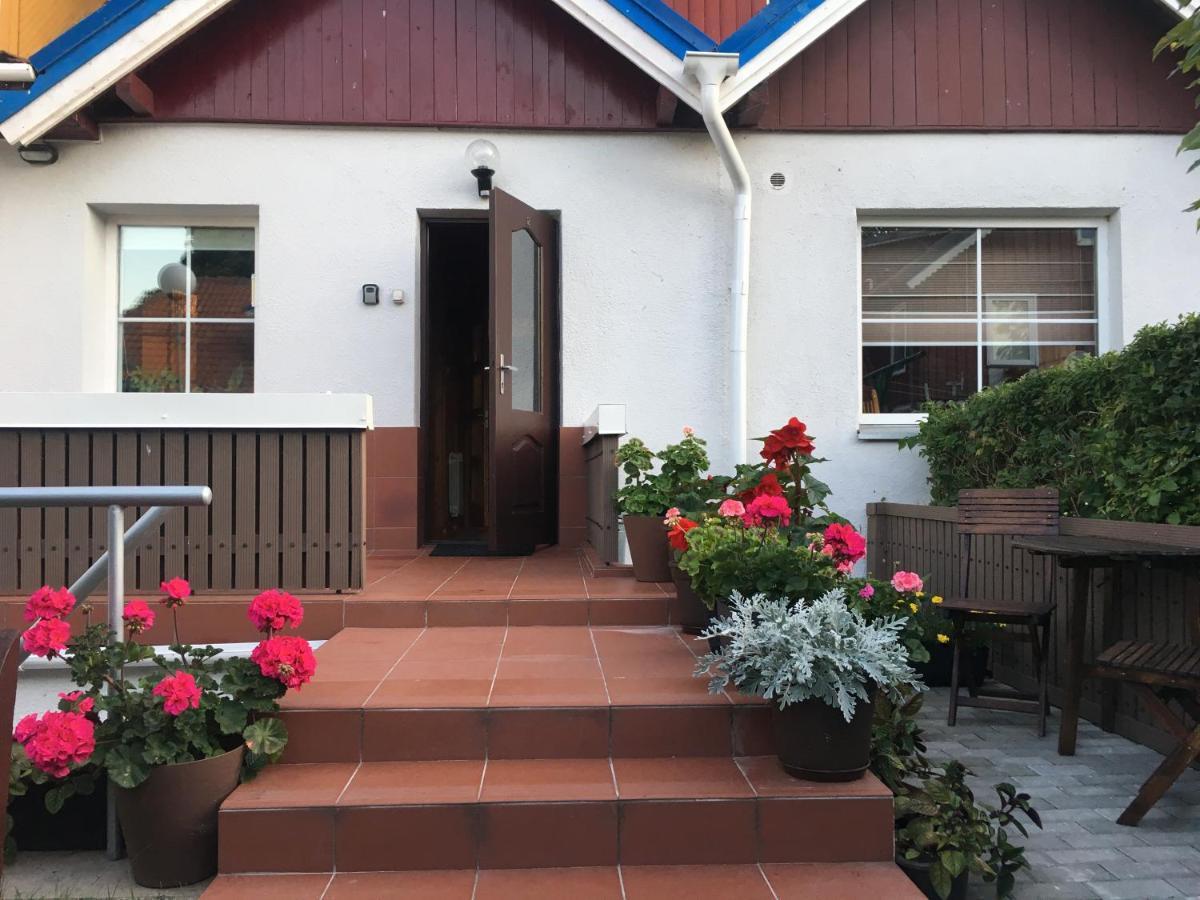 Nida Guesthouse At Loreta Exterior photo